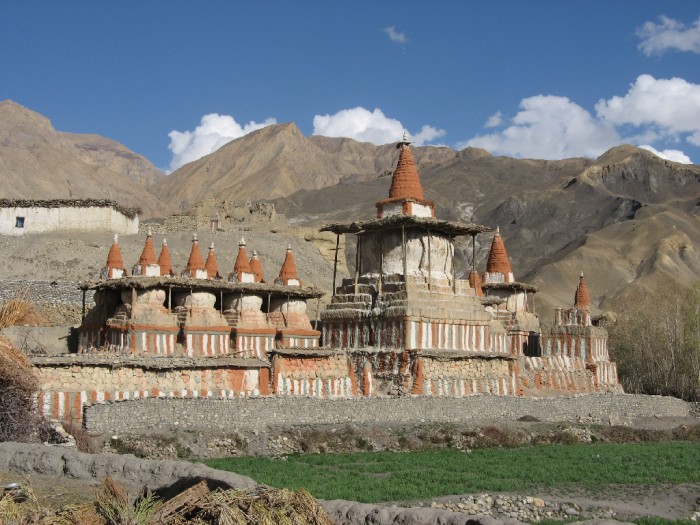 Tange et ses plus beaux chortens.jpg