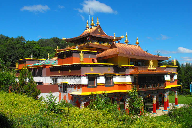 Lerab Ling Gompa