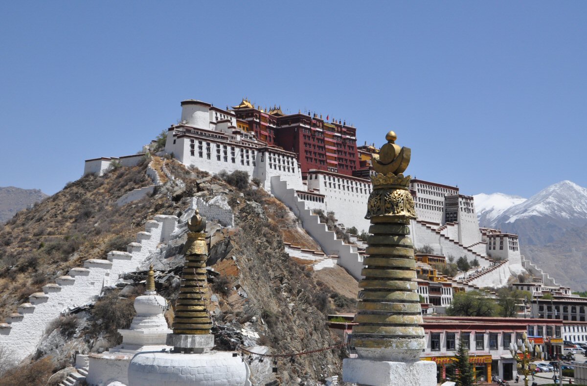 Le Potala vu de la colline du Chapkori